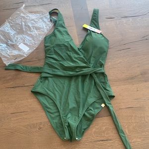 Summersalt wrap olive bathing suit size 6